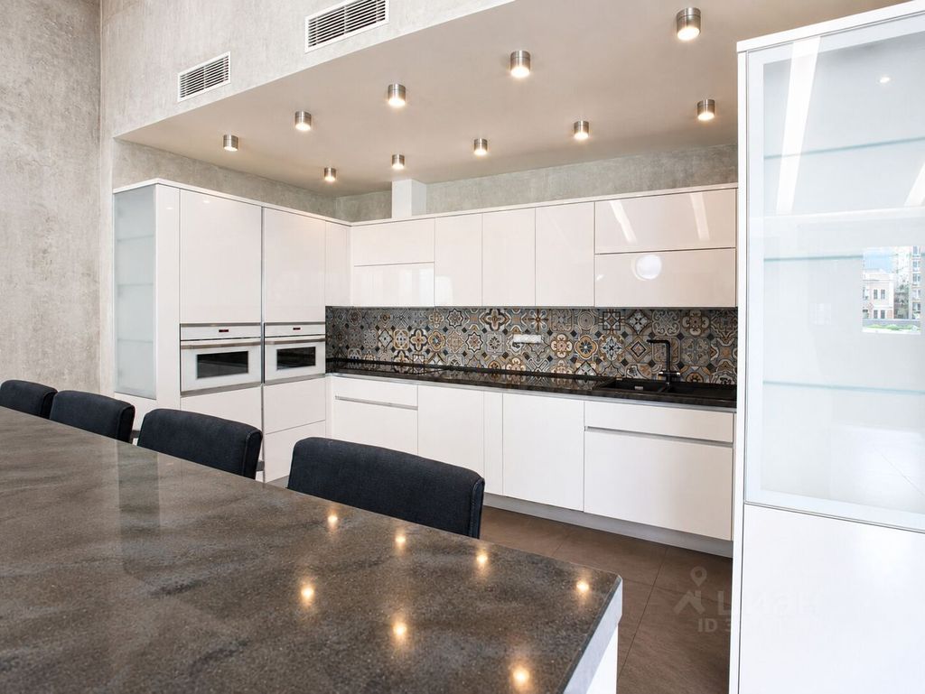 m. Smolenskaya: Apartment, 5-rooms