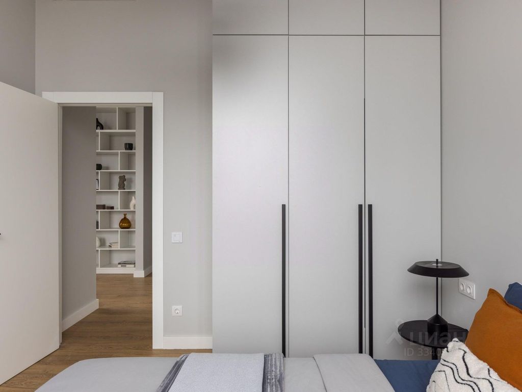m. Verkhnie Kotly: Apartment, 2-rooms