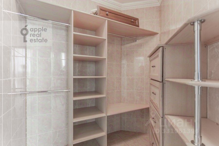 m. Belorusskaya: Apartment, 4-rooms