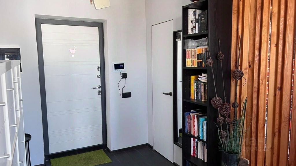 m. ZIL: Apartment, studio