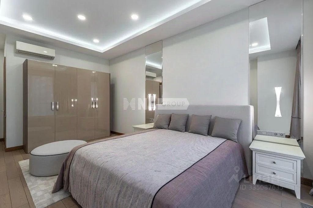m. Smolenskaya: Apartment, 4-rooms
