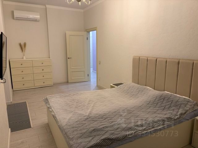 m. Dubrovka: Apartment, 2-rooms