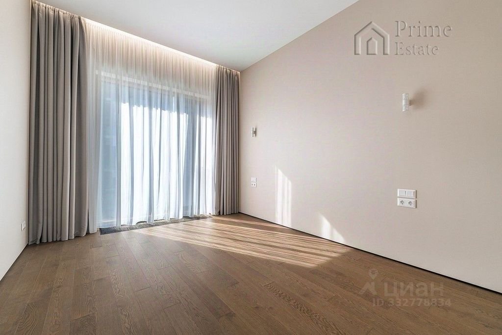 m. Lomonosovsky prospekt: Apartment, 4-rooms