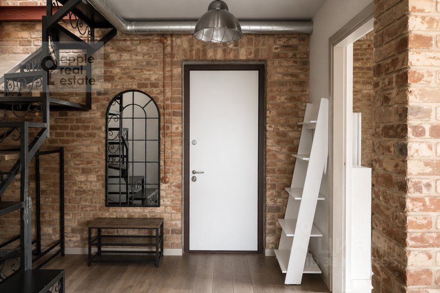 m. Verkhnie Kotly: Apartment, 3-rooms