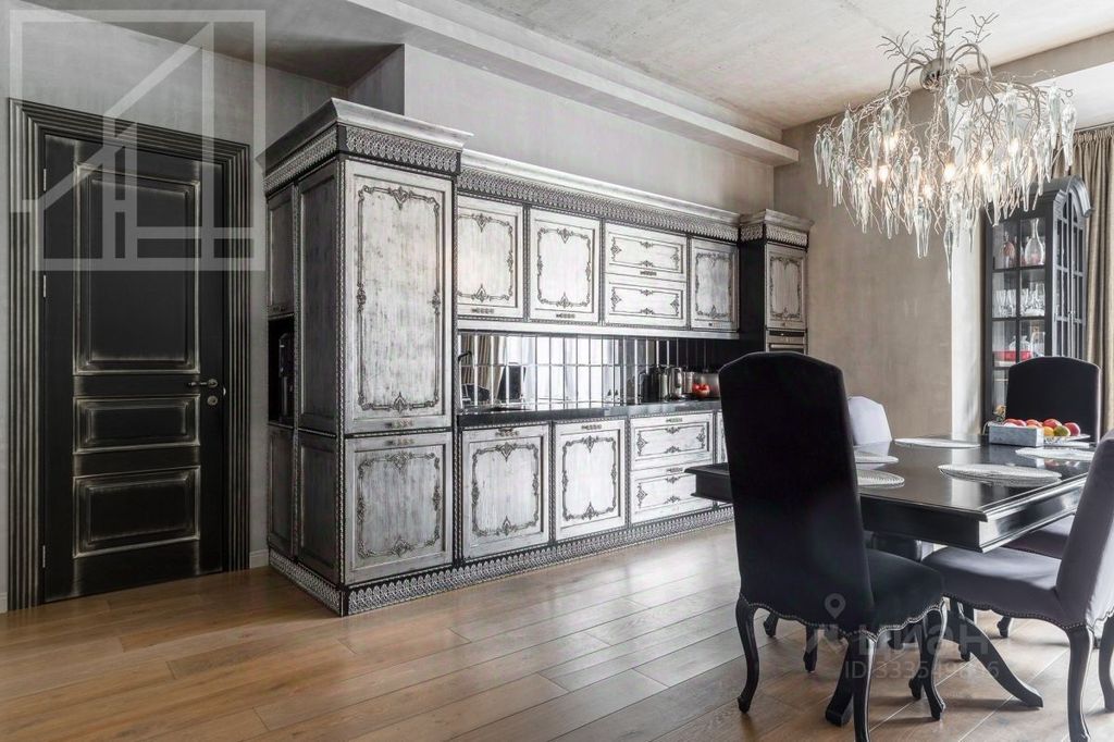 m. Trubnaya: Apartment, 3-rooms