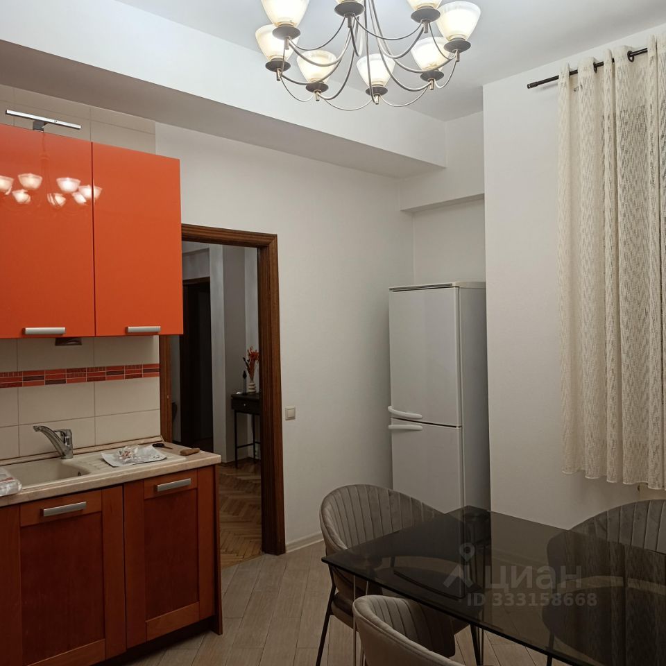 m. Smolenskaya: Apartment, 2-rooms