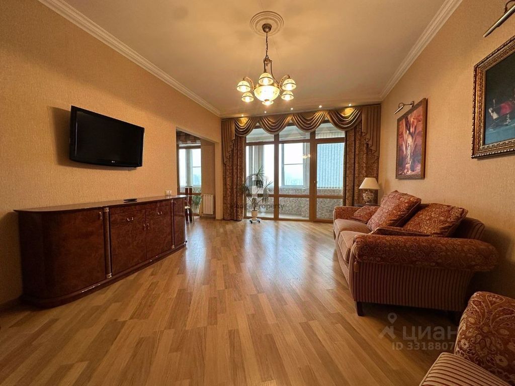 m. Yugo-Zapadnaya: Apartment, 2-rooms