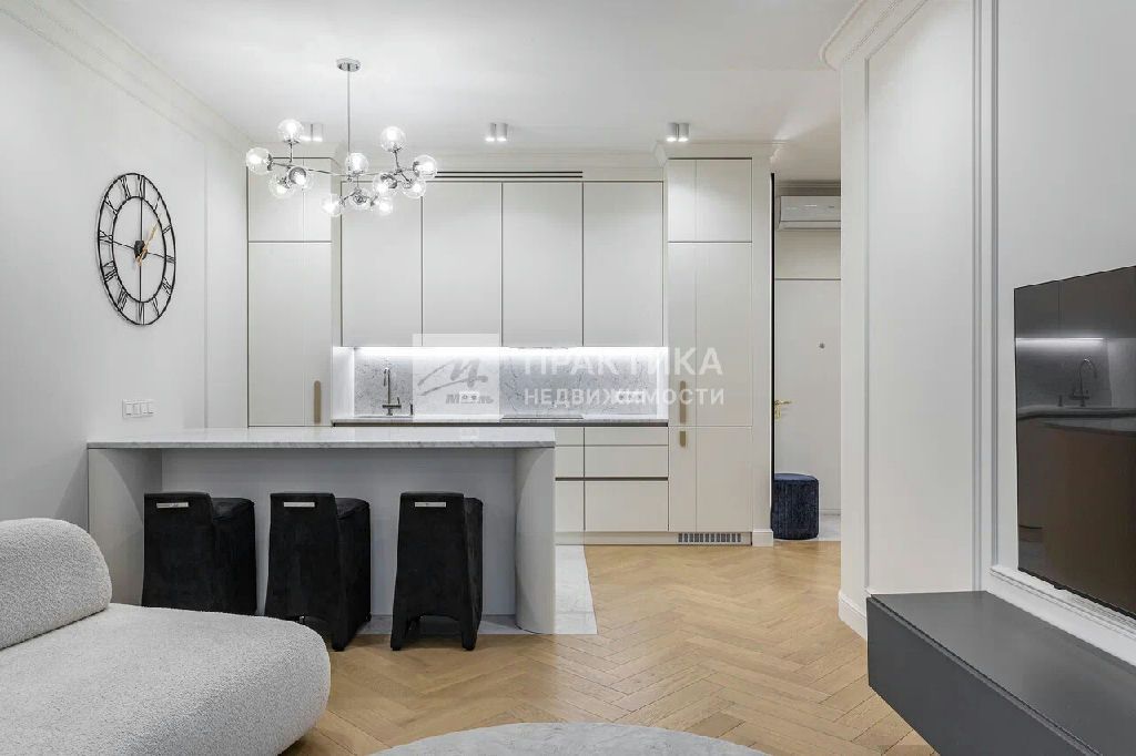 m. Ulitsa 1905 goda: Apartment, 3-rooms