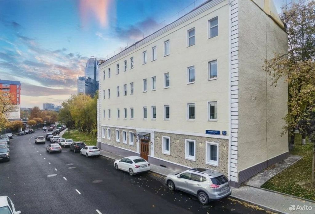 m. Ploschad trekh vokzalov: Apartment, studio