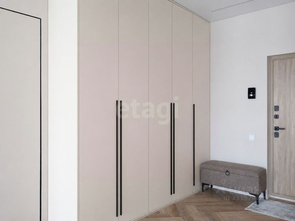 m. Serp i Molot: Apartment, 2-rooms