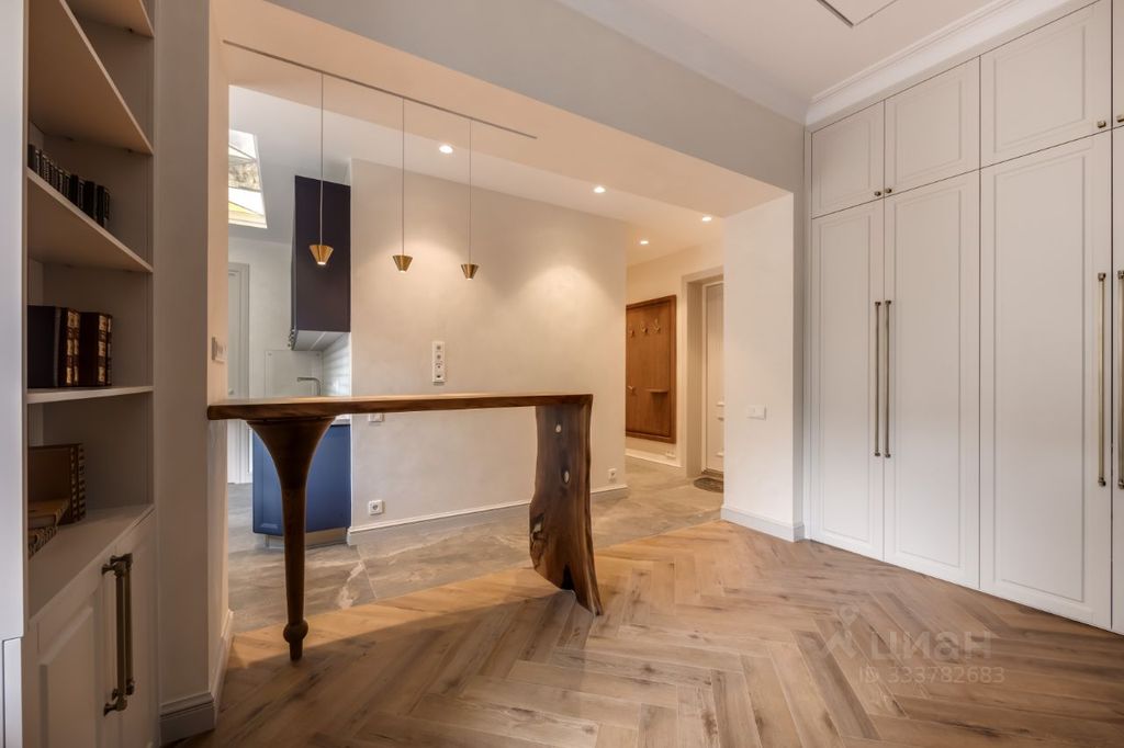 m. Kievskaya: Apartment, 3-rooms
