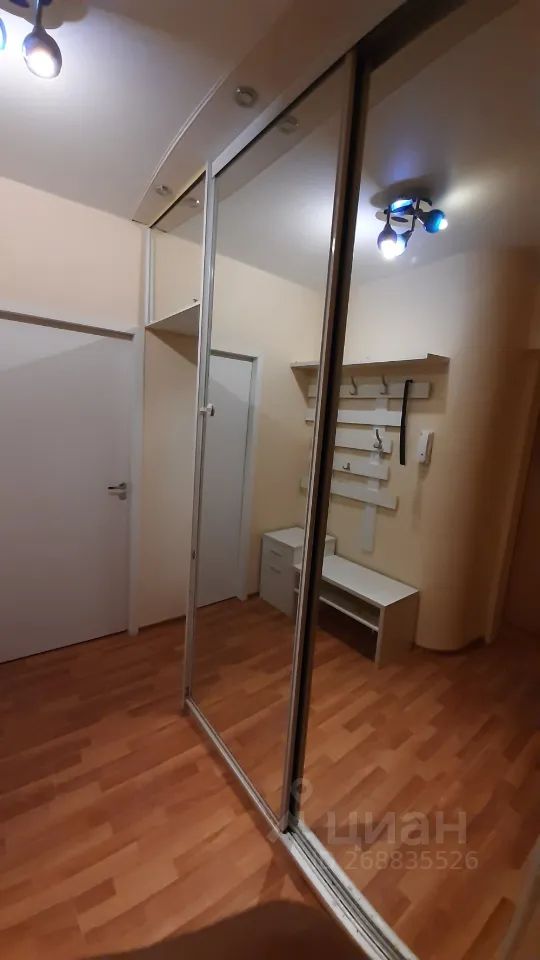 m. Lukhmanovskaya: Apartment, 2-rooms