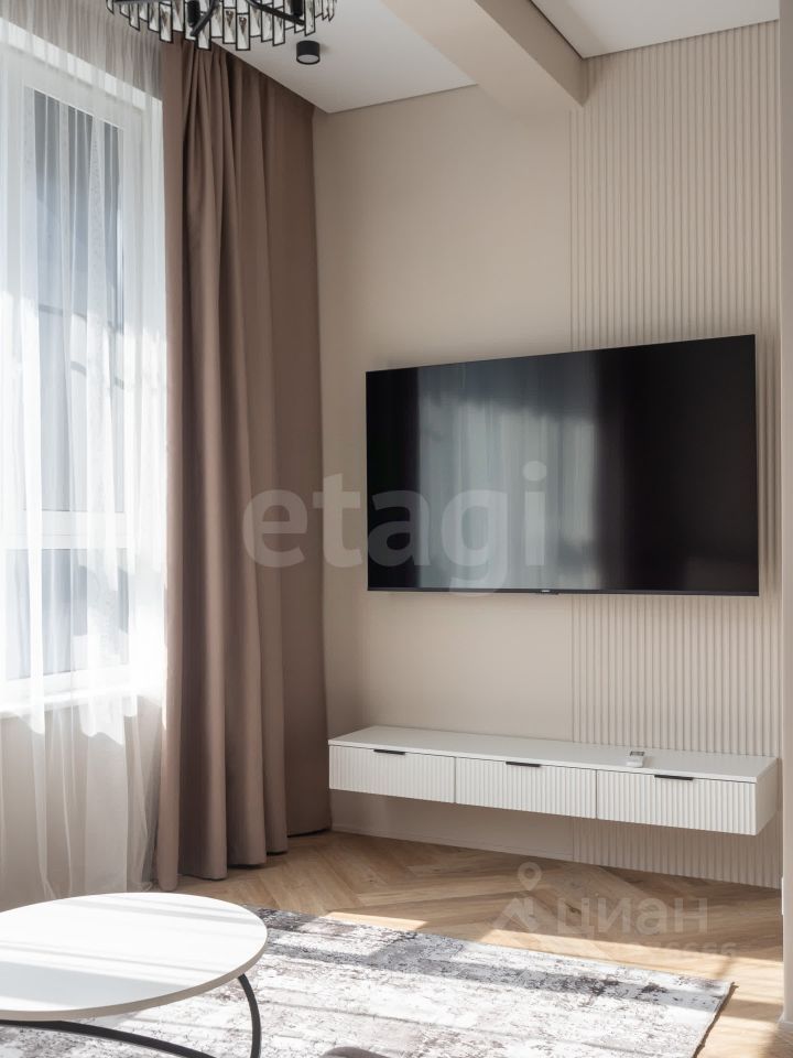 m. Serp i Molot: Apartment, 2-rooms