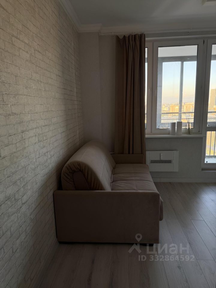 m. ZIL: Apartment, 1-rooms