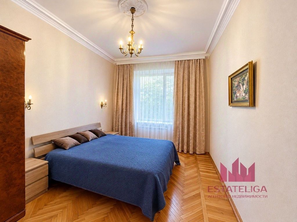 m. Okhotny ryad: Apartment, 2-rooms