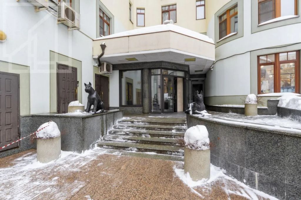 m. Mayakovskaya: Apartment, 3-rooms