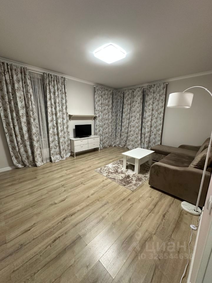 m. Strogino: Apartment, 2-rooms