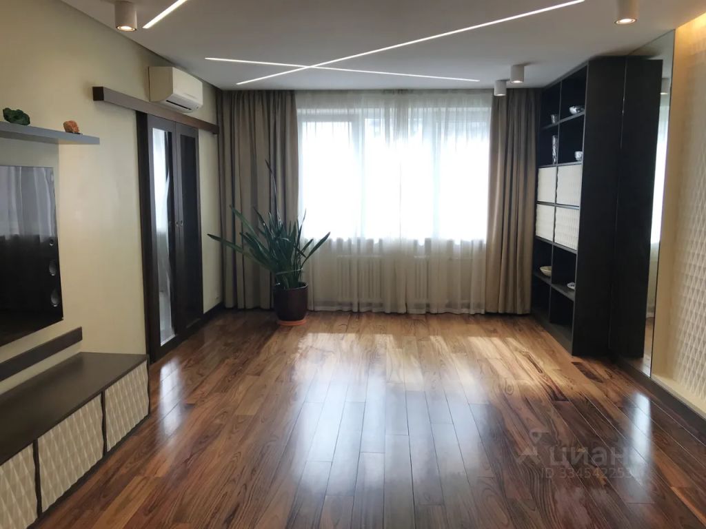 m. Myakinino: Apartment, 3-rooms