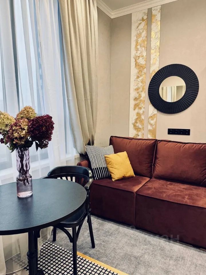 m. Maryina Roscha: Apartment, studio