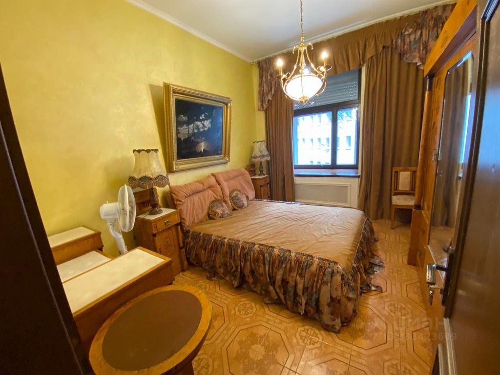 m. Krasnye vorota: Apartment, 2-rooms
