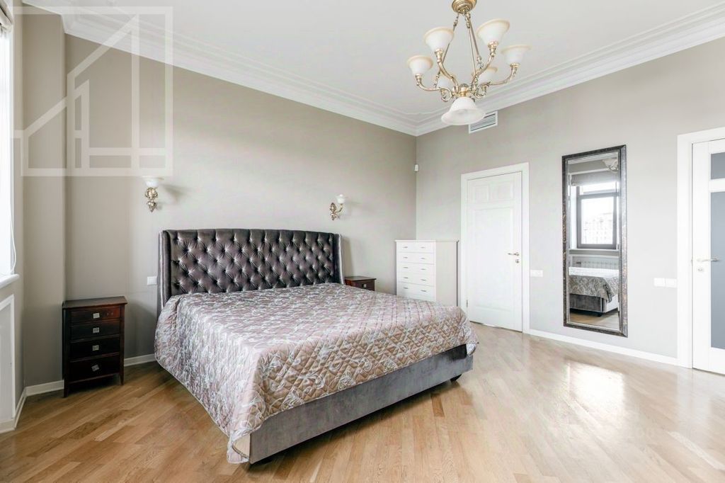 m. Mayakovskaya: Apartment, 4-rooms