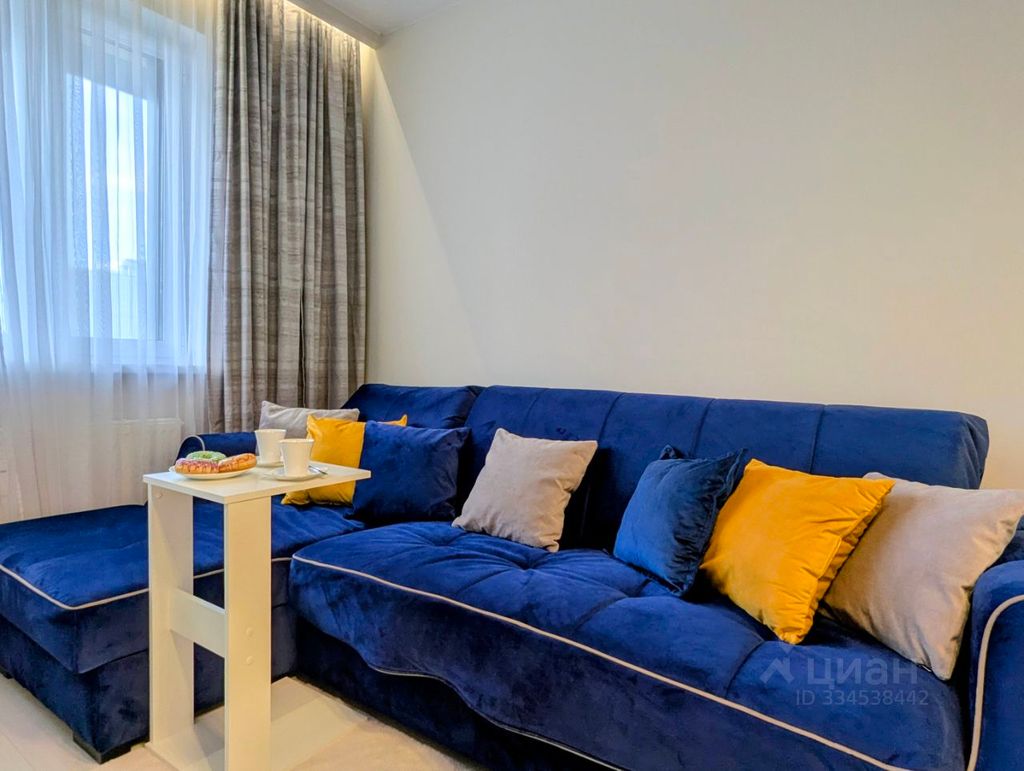 m. ZIL: Apartment, 1-rooms