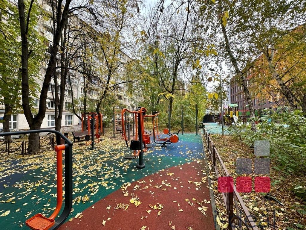 m. Ulitsa 1905 goda: Apartment, 2-rooms
