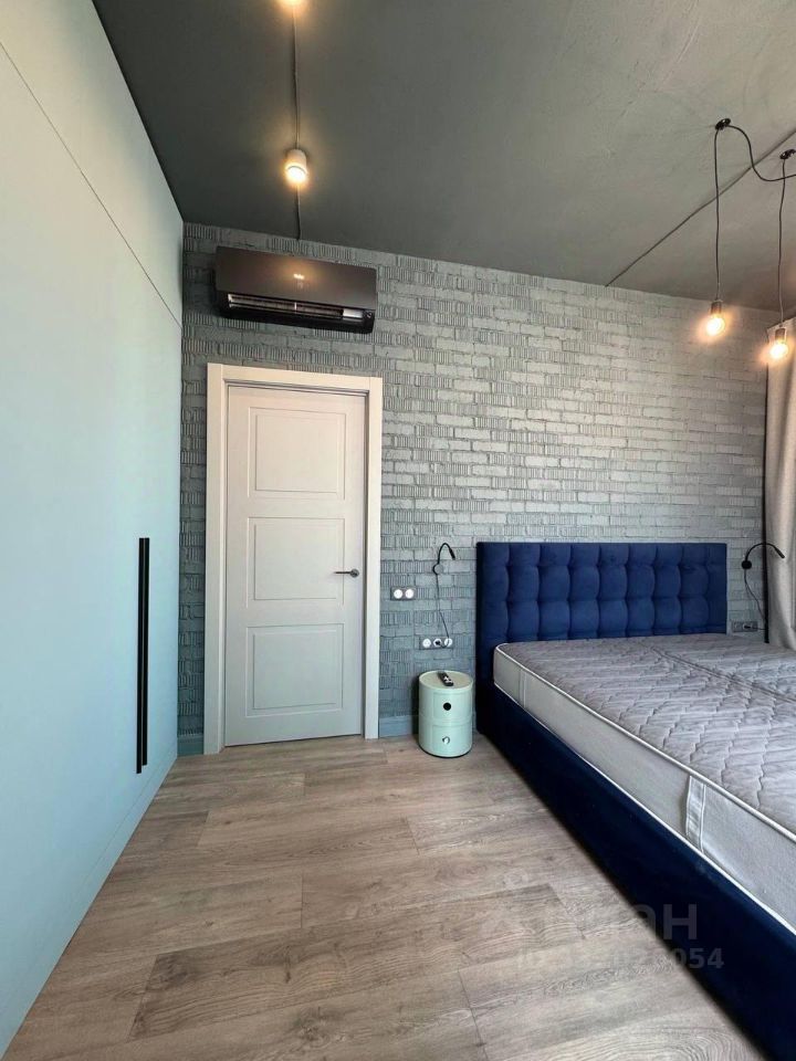 m. Ulitsa Milashenkova: Apartment, 2-rooms