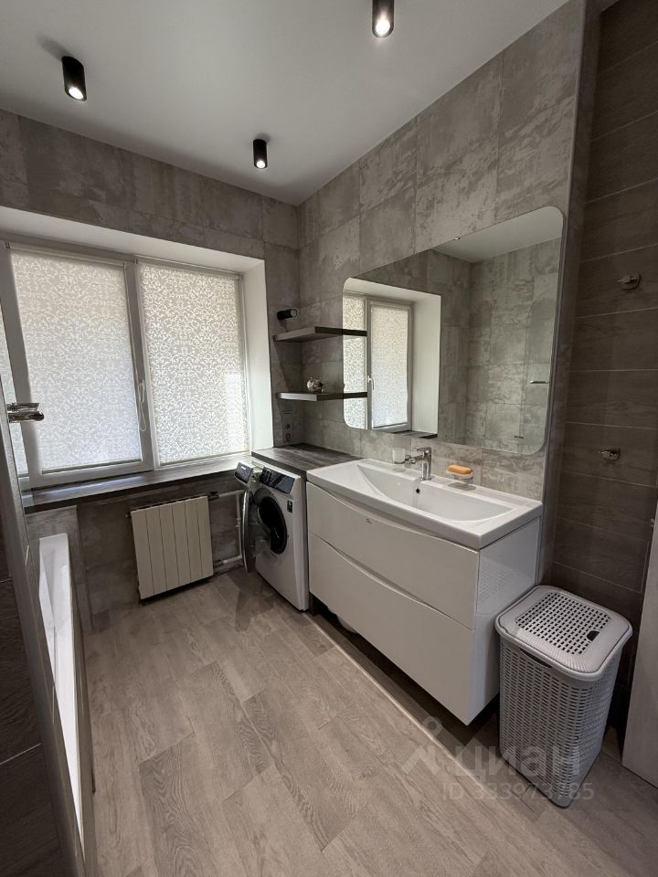m. Ulitsa 1905 goda: Apartment, 2-rooms