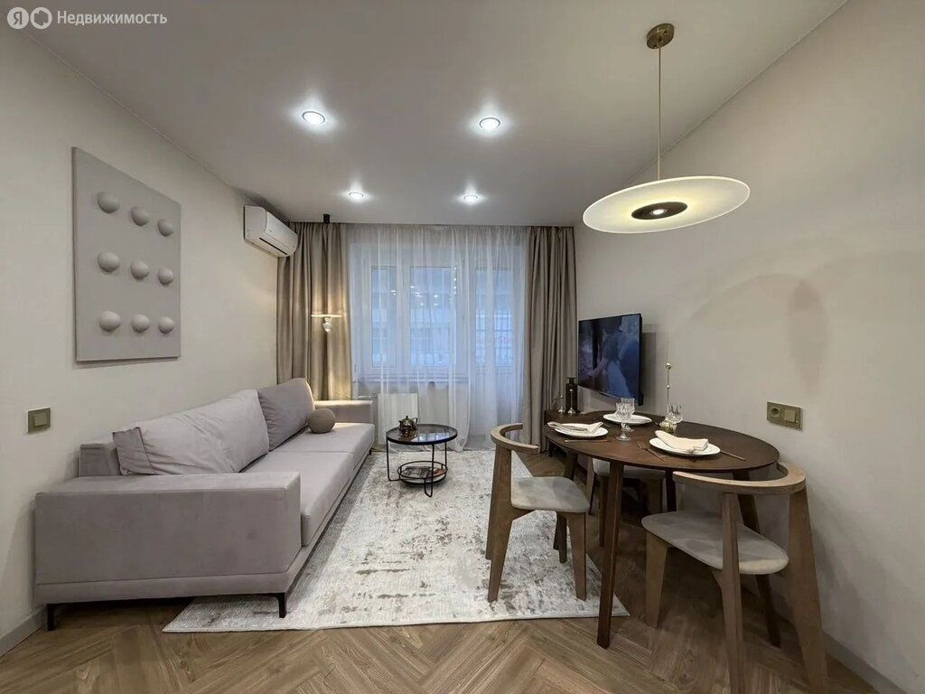 m. Kievskaya: Apartment, 2-rooms