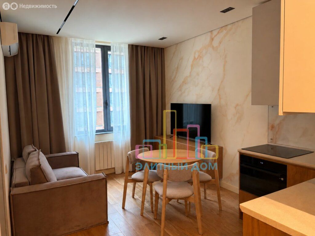 m. ZIL: Apartment, 2-rooms