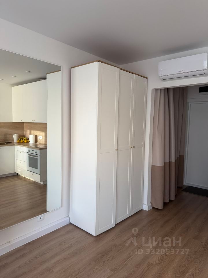 m. Aminyevskaya: Apartment, studio