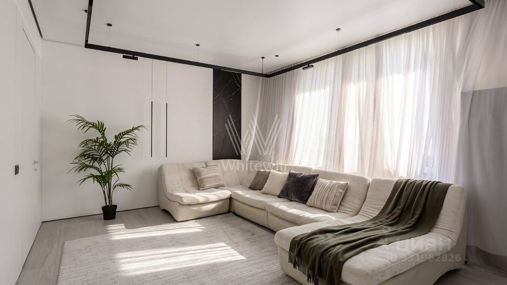 m. Michurinsky prospekt: Apartment, 4-rooms