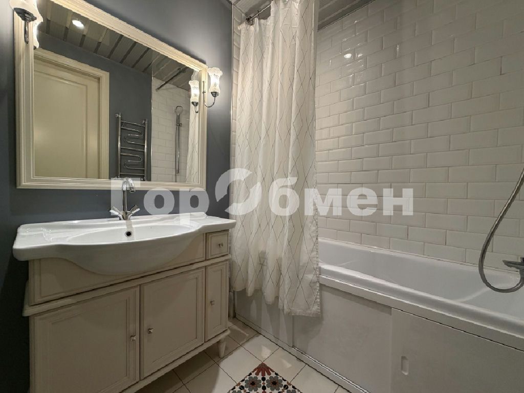 m. Annino: Apartment, 3-rooms