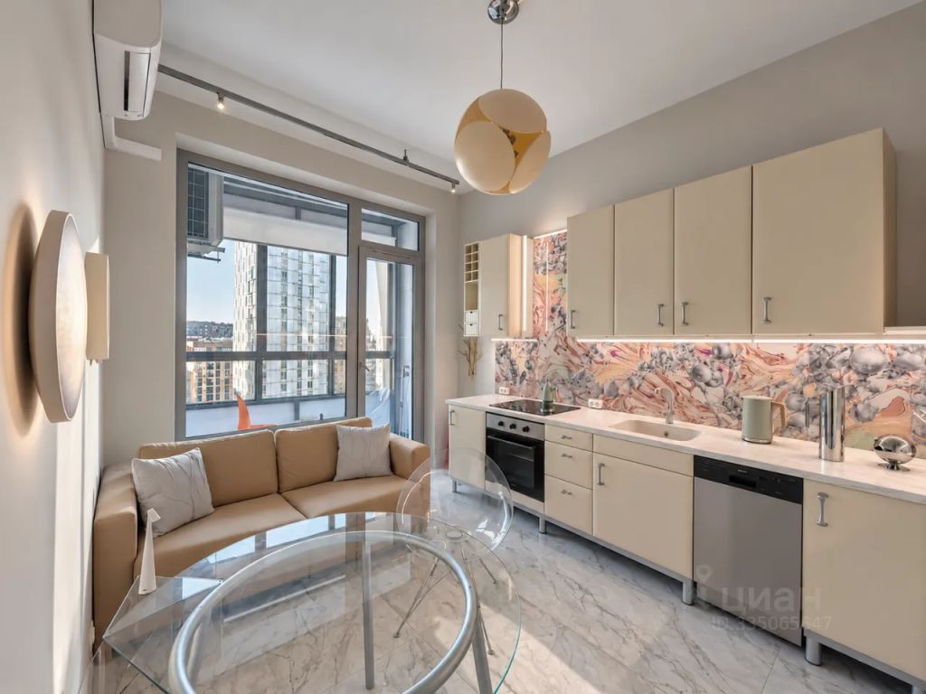 m. ZIL: Apartment, 2-rooms
