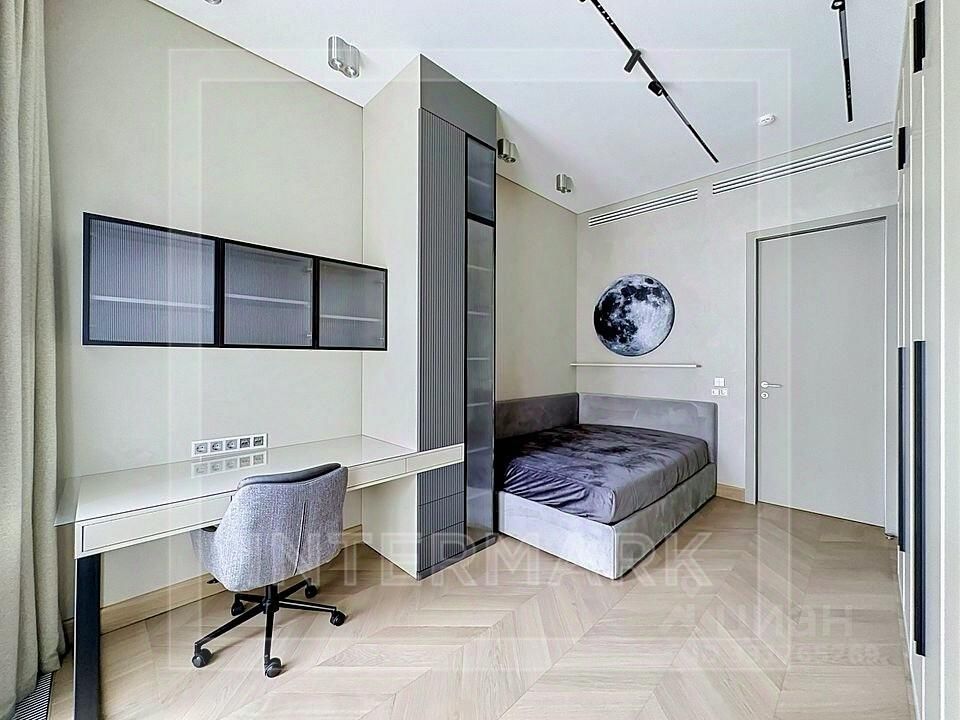 m. Novokuznetskaya: Apartment, 4-rooms
