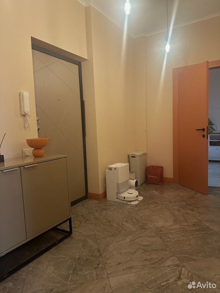 m. Krasny stroitel: Apartment, 2-rooms