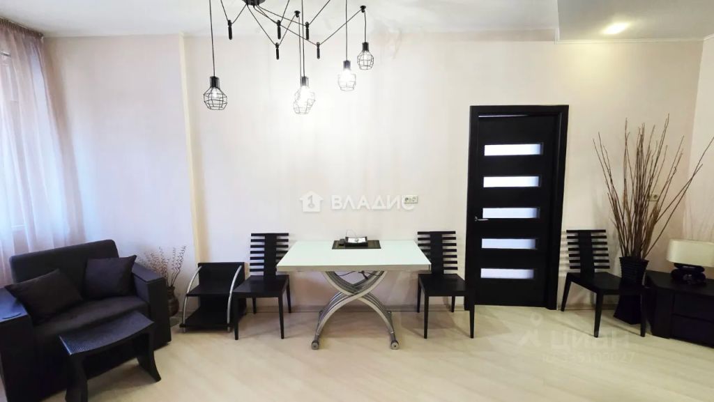 m. Ilyinskaya: Apartment, 3-rooms