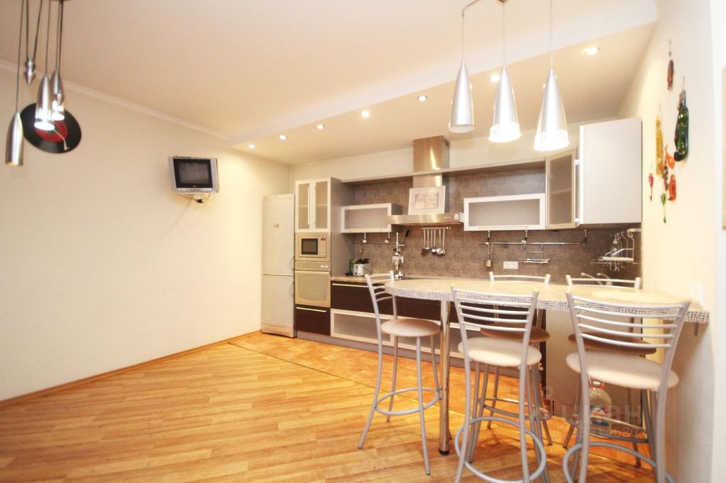 m. Novatorskaya: Apartment, 2-rooms