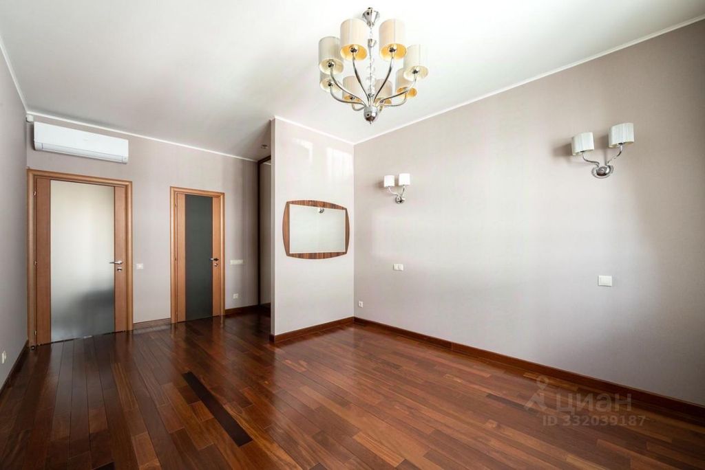 m. Smolenskaya: Apartment, 3-rooms