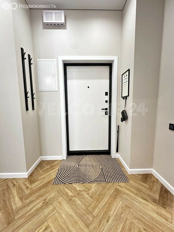 m. ZIL: Apartment, 1-rooms