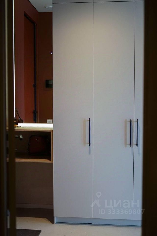 m. Maryina Roscha: Apartment, studio