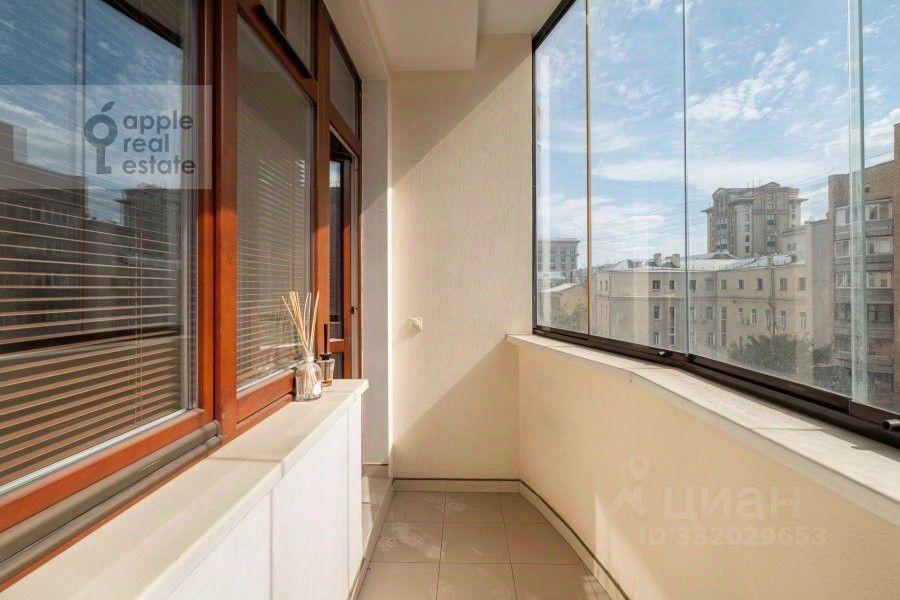 m. Mayakovskaya: Apartment, 3-rooms