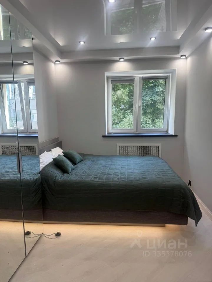 m. Barrikadnaya: Apartment, 2-rooms