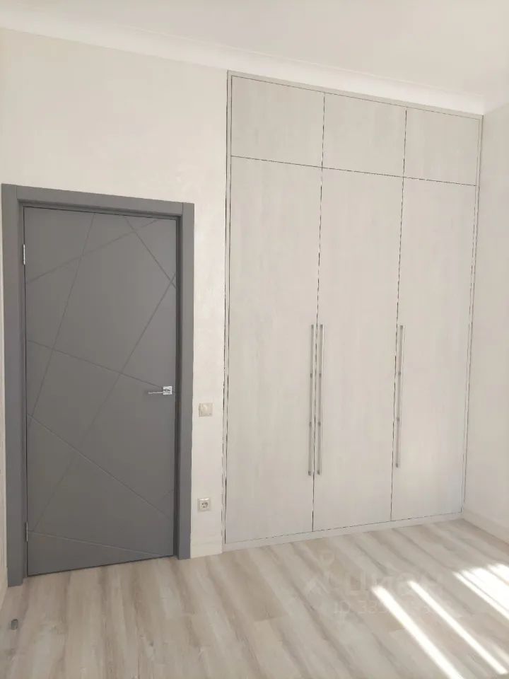 m. ZIL: Apartment, 1-rooms