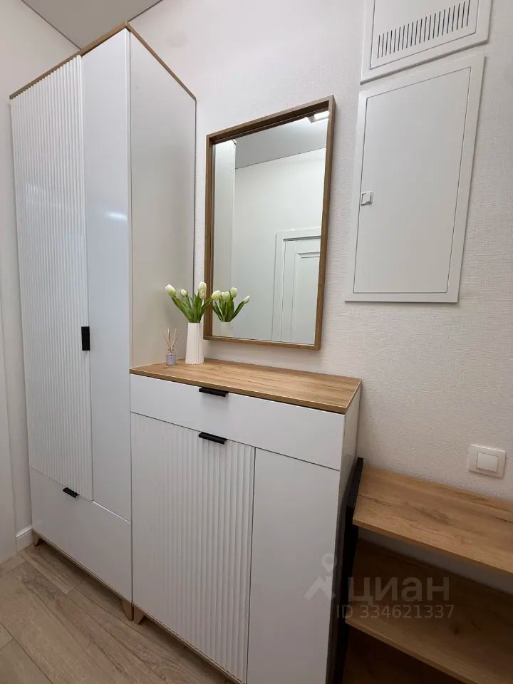 m. ZIL: Apartment, studio