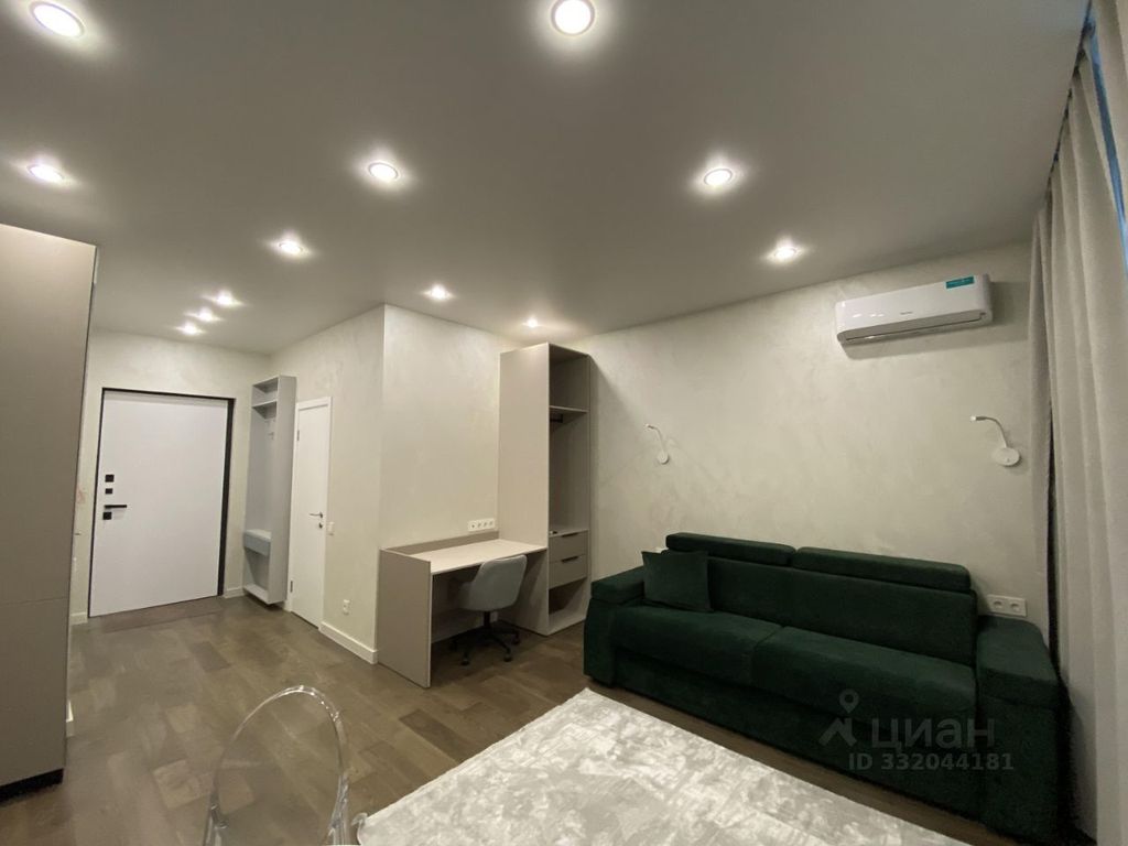 m. Moskva Tovarnaya: Apartment, studio