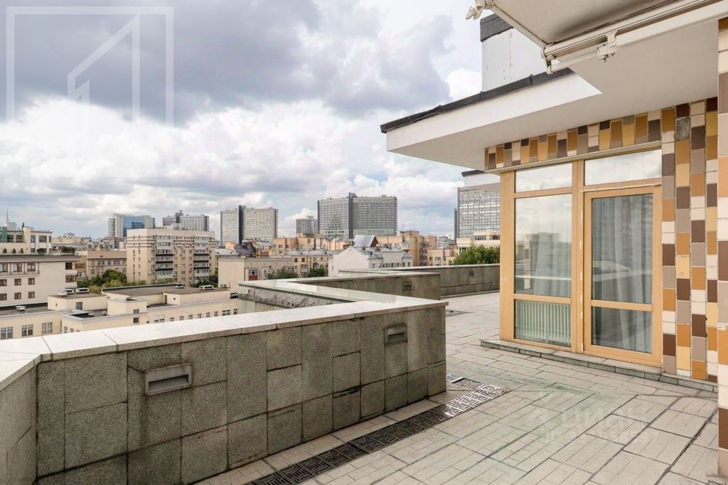 m. Arbatskaya: Apartment, 5-rooms