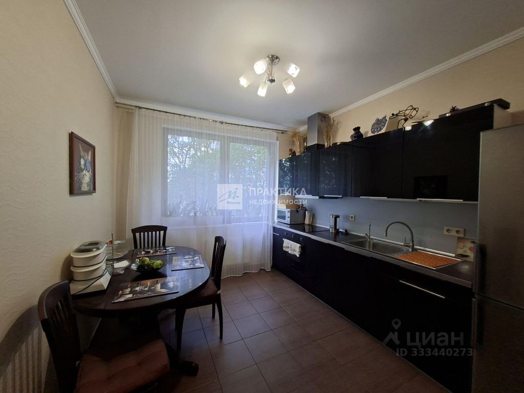 m. Ploschad Gagarina: Apartment, 2-rooms