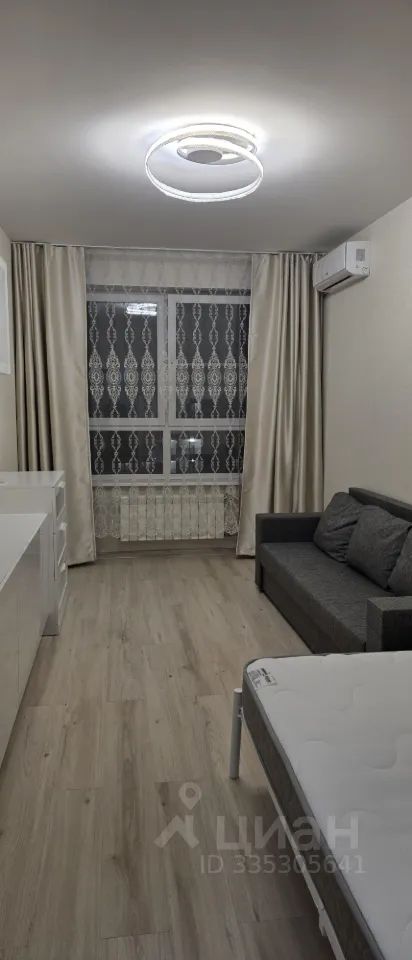 m. Lukhmanovskaya: Apartment, 1-rooms